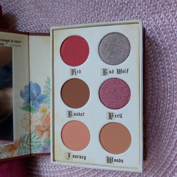 4/$25 Story book cosmetics red riding hood new - Picture 5 of 15